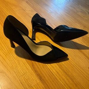 Black pointed toe D’Orsay Naturalized heels size 8